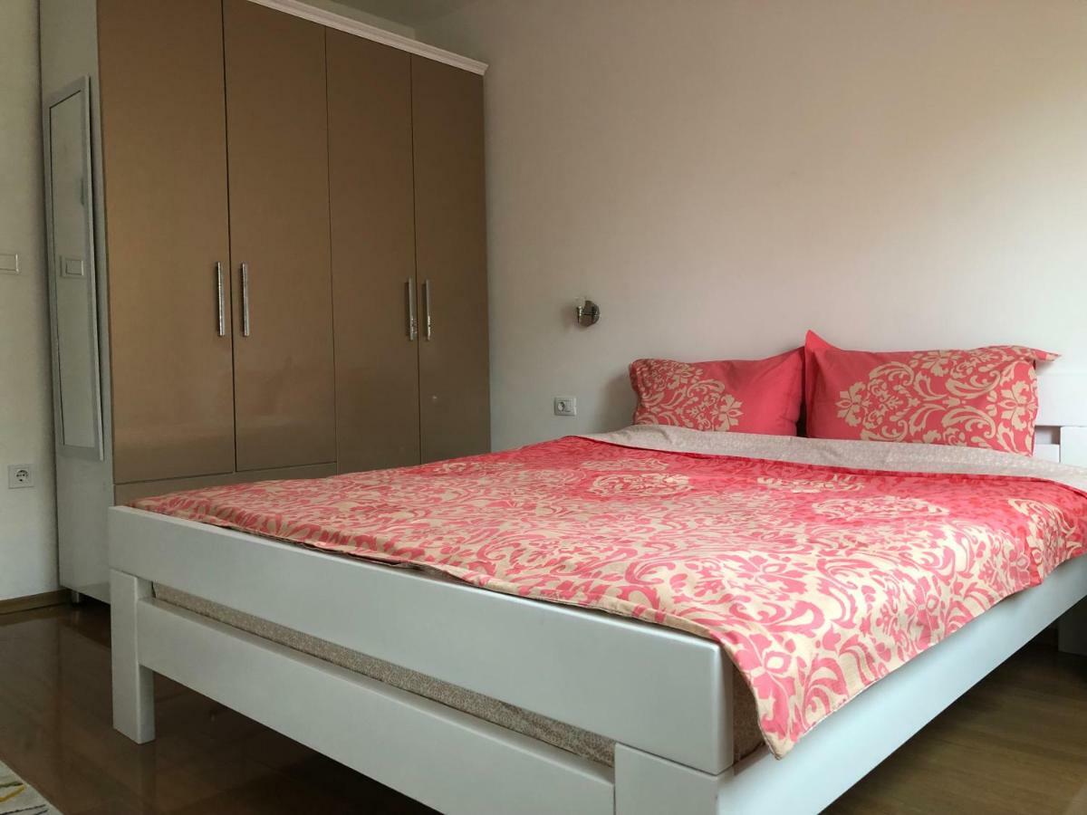 Ole Apartment I - In The City Center Skopje Exterior photo